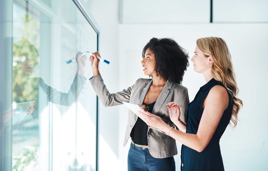 Women Entrepreneurs Discussing